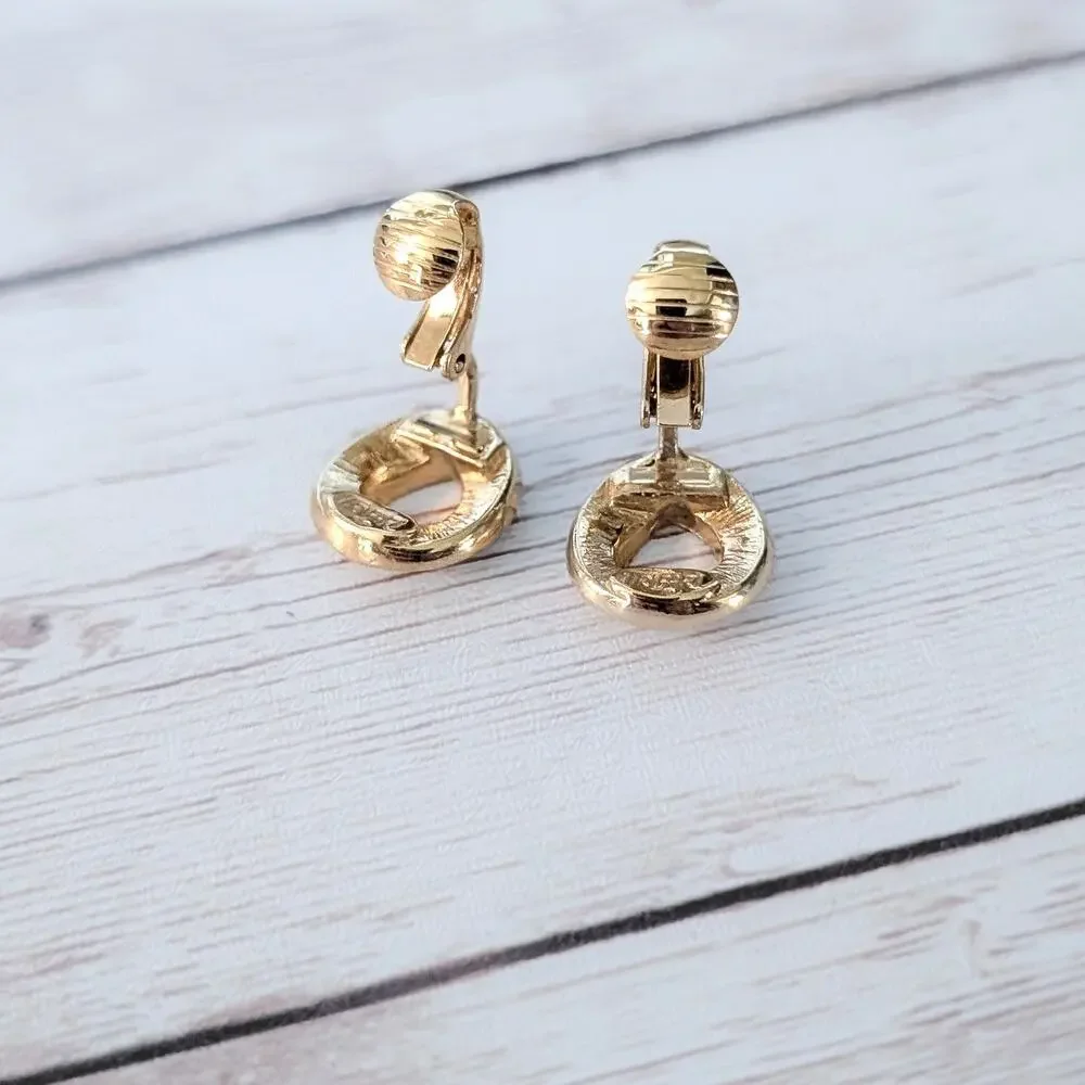 Vintage Trifari Clip On Earrings Dainty Cream Enamel